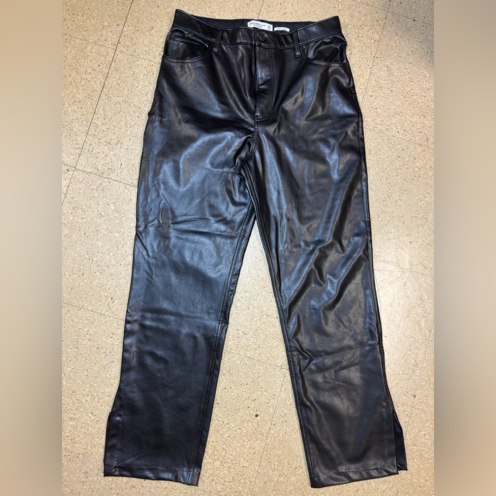 Abercrombie & Fitch Vegan Leather 90s Straight Pant Ultra High Rise Black 32 14